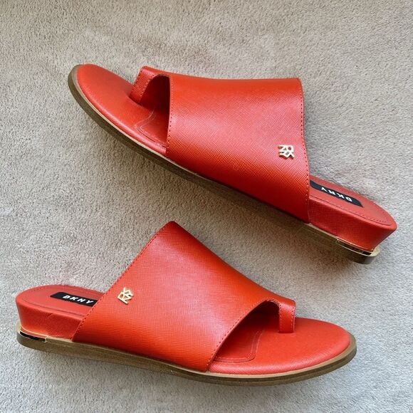 DKNY Daz Red Orange Leather Slide Sandals Women 9 M Toe Loop Casual Resort - Picture 16 of 16